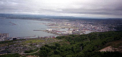 �t����������̒��]�@��i