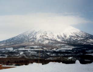 ニセコゲレンデから羊蹄山を見下ろす
